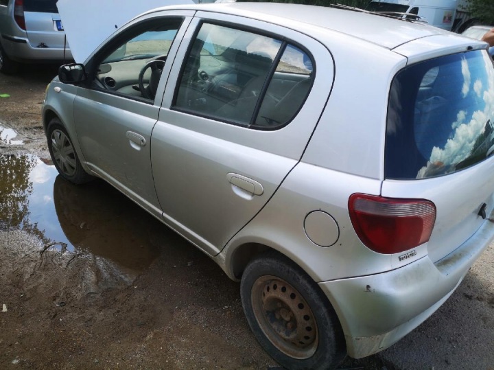 TOYOTA YARIS COMPTEUR COMPTEUR DE VITESSE – PANNEAU INSTRUMENTOW 1999 1.0L 838005