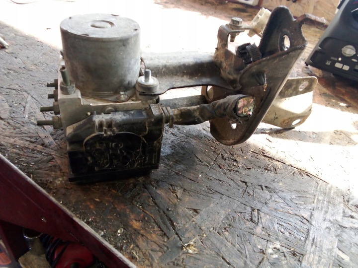 POMPE ABS NISSAN ALMERA N16 0265800330 47660BN820