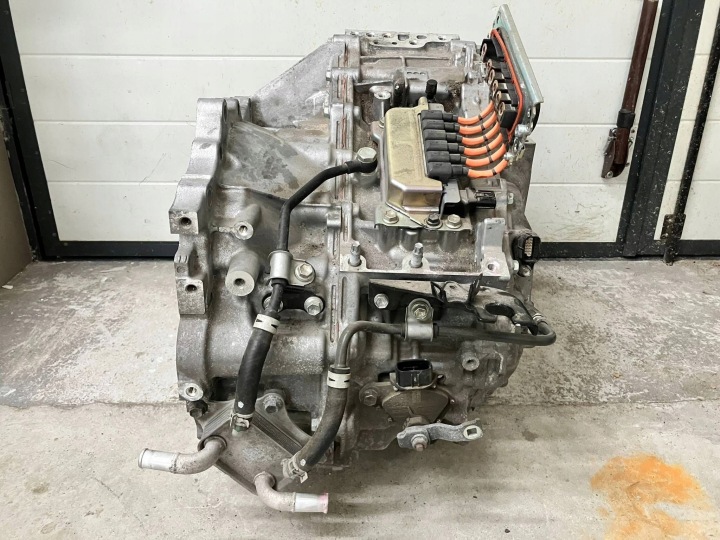 COROLLA E21 2.0 HYBRIDE AUTOMATIQUE BOÎTE DE VITESSES RADIATEUR 3NM P710