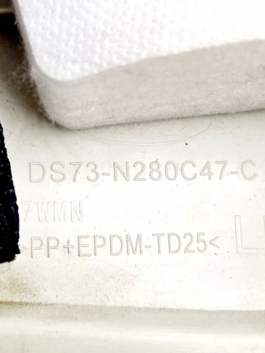 FORD MONDEO MK V 2015 GAUCHE CÔTÉ PROTECTION SUPÉRIEURE MONTANTS D