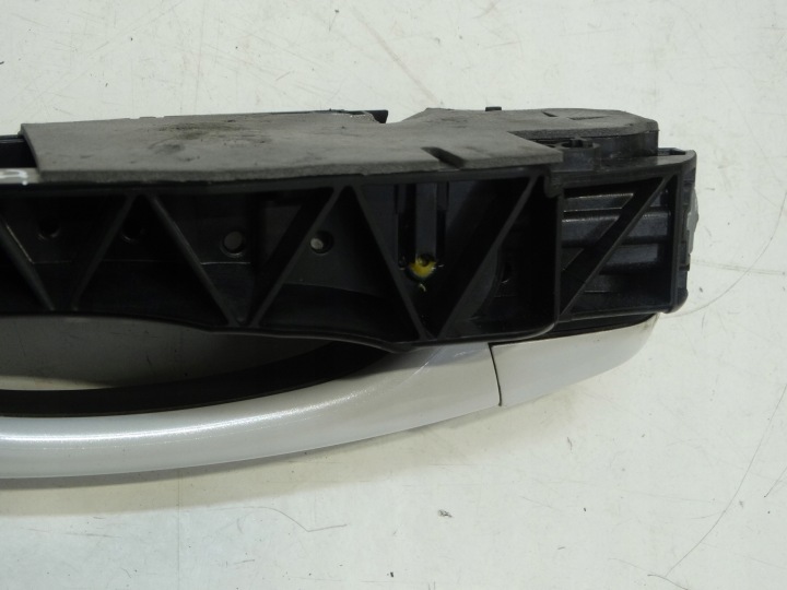 POIGNÉE EXTÉRIEUR DROIT ARRIÈRE PEUGEOT 3008 II GE0016532