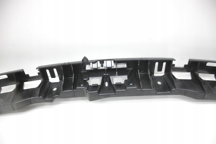 MACAN GLISSIÈRE CENTRAL PARE-CHOCS ARRIÈRE 95B807863D