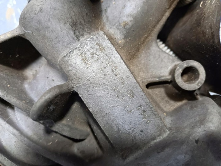 VOLKSWAGEN TOURAN CRÉMAILLÈRE DE DIRECTION 1K1423051CF