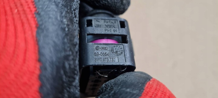 SQ8 4M RSQ8 Q8 PUCE PUCE RACCORD PHARES 8W0973737 A4 B9 8W A5 SQ7 4M