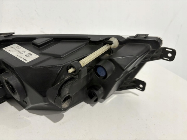SKODA RAPID 5JA PHARES ANTIBROUILLARD GAUCHE AVANT 5JA941699B