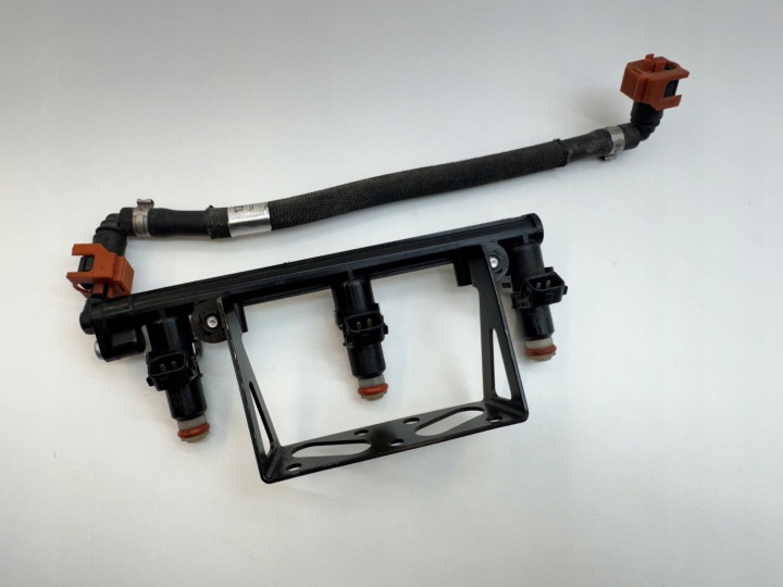 TRIUMPH SPRINT ST 1050 MOULURE INJECTION INJECTEURS FIL COMBUSTIBLE 05-11