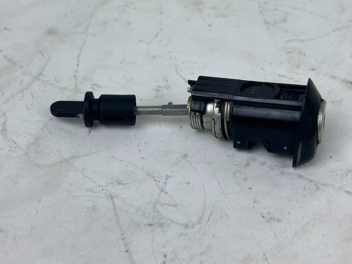 SERRURE DE PORTE AVANT AUDI Q5 SQ5 80B837167A