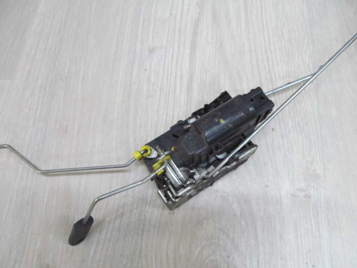 IVECO DAILY IV LIFT 11-14 SERRURE DE PORTE GAUCHE AVANT AVANT