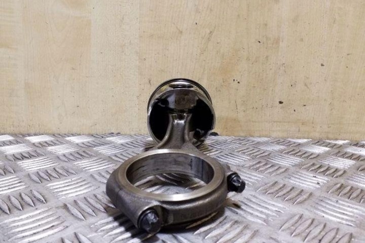 PISTON VW TOUAREG (7P5) 83L82 3.0L DIESEL 176KW 2011