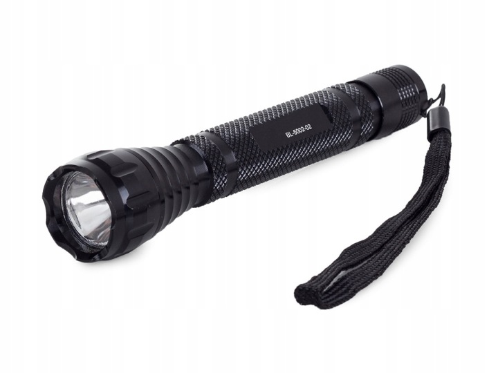 LAMPE DE POCHE TAKTYCZNA DIODE LED COURROIE SUR BATTERIES 10W