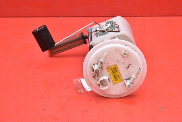 CAPTEUR NIVEAU CARBURANTS 81110-A6900 HYUNDAI I30 II GD 1.6 CRDI 110 KM 12-15