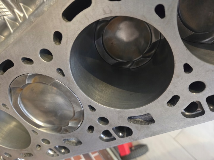 BAS MOTEUR BMW 4.4 N63B44