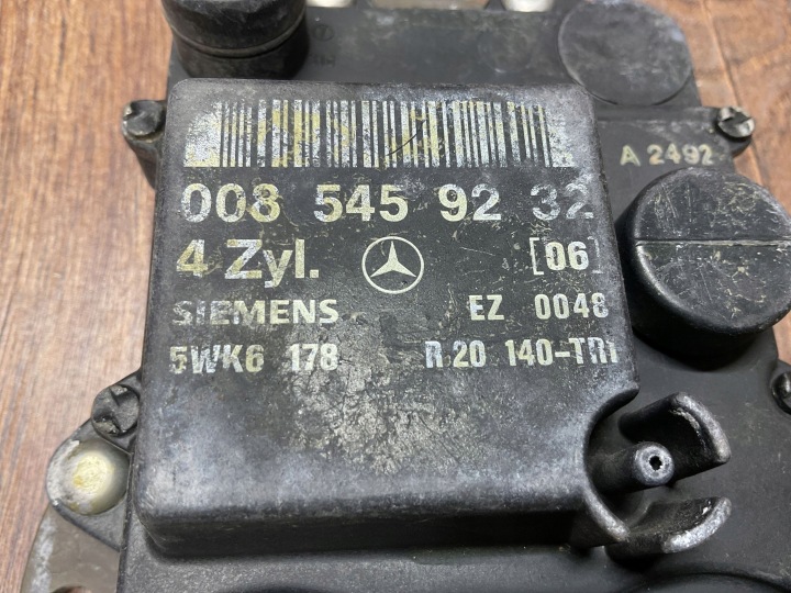 MODULE CONTRÔLEUR ALLUMAGE MERCEDES-BENZ E W124 W201(190) 0085459232