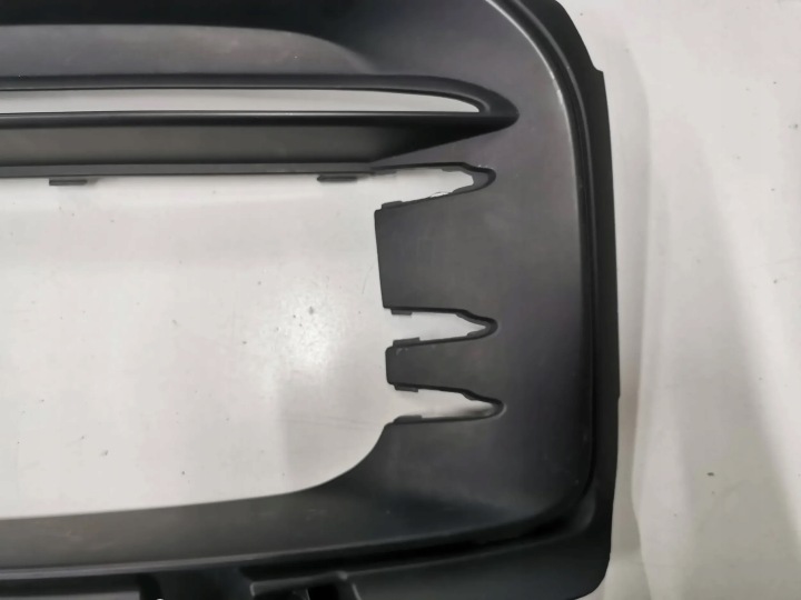 GRILLE PARE-CHOCS AVANT PORSCHE CAYENNE III 9Y DROITE 151.