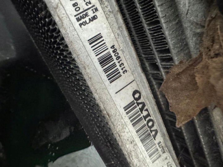RADIATEUR ENSEMBLE ÉCHANGEUR AIR-AIR VOLVO V40 II 2012-2018 1.6 T3 2.0 T3 T4 D4