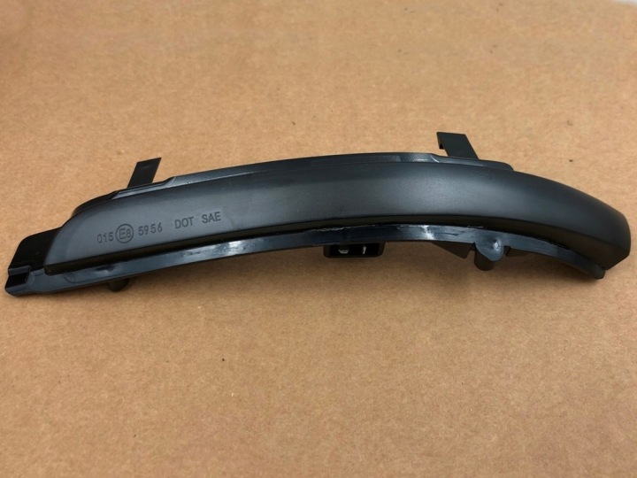 CLIGNOTANTS LED DANS RÉTROVISEURS VERS SKODA OCTAVIA 1Z5 ESTATE SUPERB 3T4 BERLINE COMPACTE