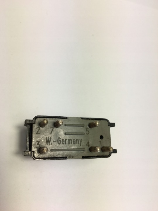 BOUTON COMMUTATEUR ESSUIE-GLACES MERCEDES W124 UNIVERSEL 1248210051 03836625 S124