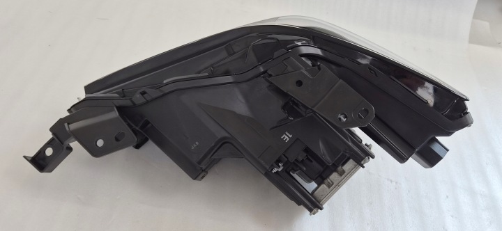 PHARE DROITE CONVERTISSEUR MAZDA 3 IV BP 2019- COMPLET LED 9 GOUPILLE BCJH-51030