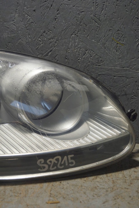 VW GOLF V PHARE DROIT AVANT (S2215) UK