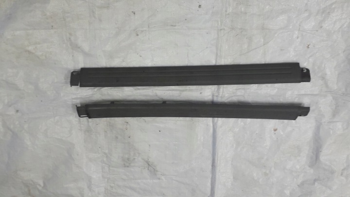 VW NOUVEAU BEETLE MOULURE SEUIL CONDUCTEUR 1C0853371A