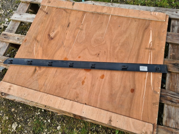 PEUGEOT 3008 98547R02 MOULURE PORTES GAUCHE AVANT