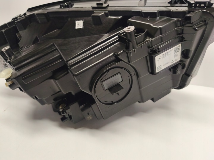 PHARE GAUCHE PERFORMANCE MERCEDES GLA W2479066301