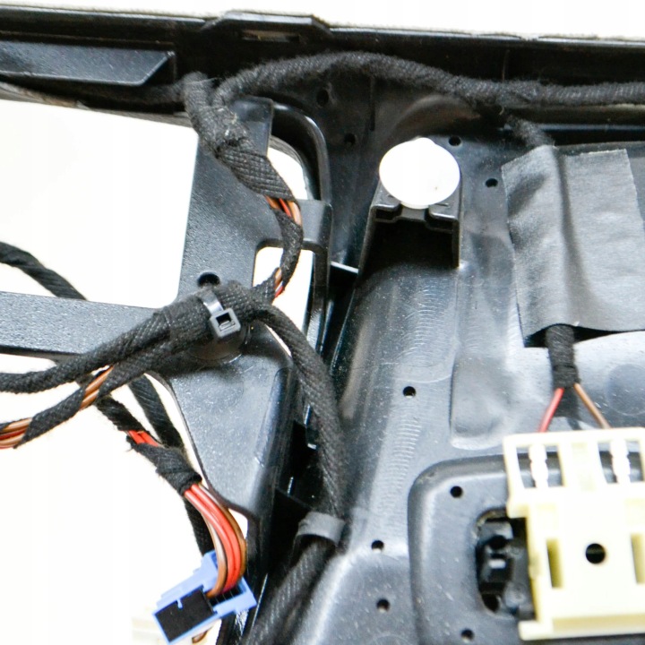 MERCEDES-BENZ E A207 2014 MOULURE PARE-BRISE AVANT