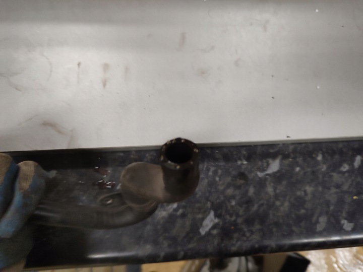 TUYAU FIL EAU VW AUDI 2.0 TDI 1K0121101CP 1K0121064B