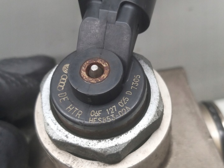 POMPE CARBURANTS INJECTION 2.0 FSI BVY BLR 150KM A4 GOLF LEON B6 06F127025D