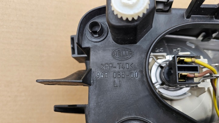 AUDI A3 8L PHARE GAUCHE AVANT EUROPE 96303500 FACTURE TVA 23%