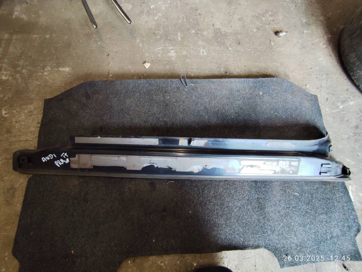 REVÊTEMENT SEUIL PORTES AVANT AUDI TT MK1 8N8853492C