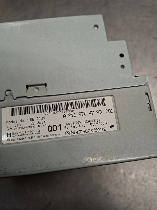 RADIO AUTORADIO CD NAVI A2118704789 MERCEDES CLS C219 W219 04-08