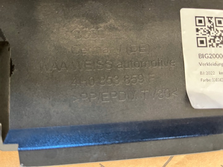AUDI A8 D4 LIFT SPORT MOULURE SEUIL GAUCHE LY9T ORGINA 4H0853855F 4H0853859F