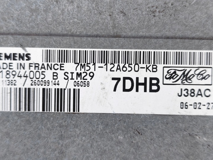 FORD FOCUS CONTRÔLEUR MODULE ECU 1.6 TI ESSENCE 85KW (115 HP) 18944005 2008