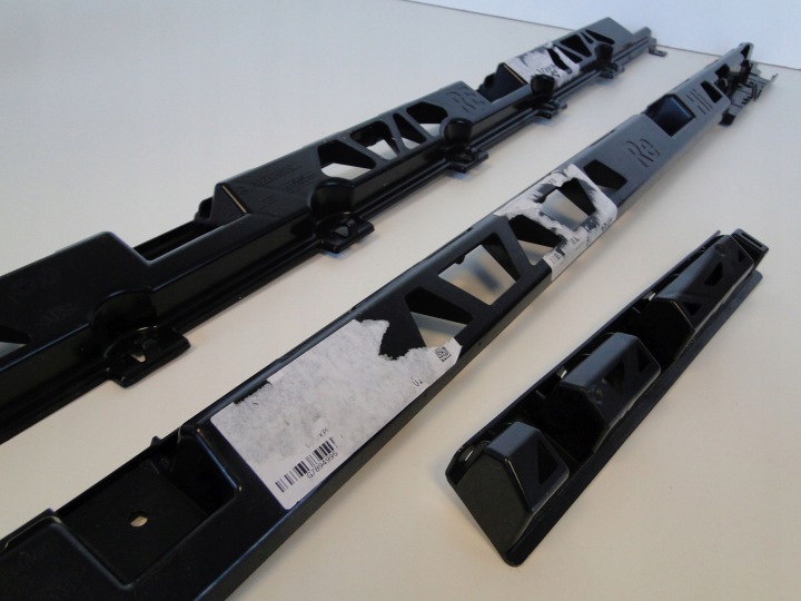 MERCEDES FIXATION MOULURE SEUIL DROITE AVEC CLASSE 223 W223 MAYBACH Z223