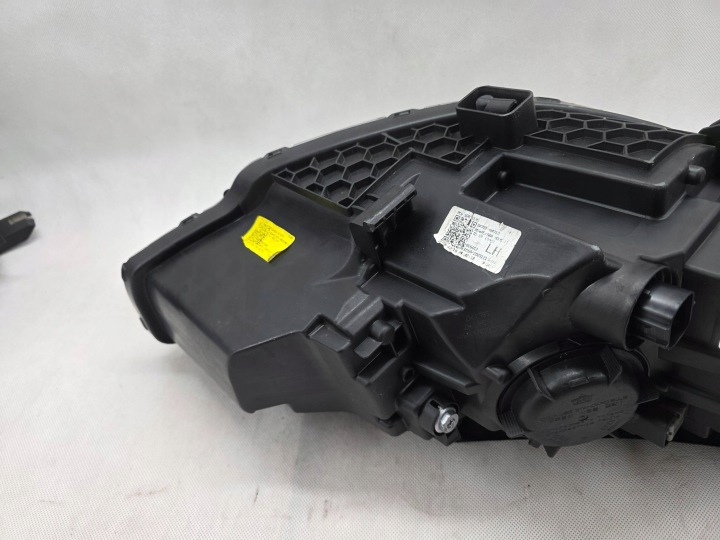HYUNDAI I30 III 3 LIFT PHARE AVANT GAUCHE LENTILLE ÉCLAIRAGE 92101G4510