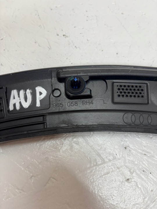 AUDI Q3 II 83A MOULURE SUR AILE GAUCHE ARRIÈRE ARRIÈRE 83A853817A