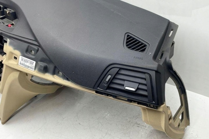 TABLEAU DE BORD COCKPIT BMW 3 (F30, F80) 9218490 3.0L GASOLINE 2015