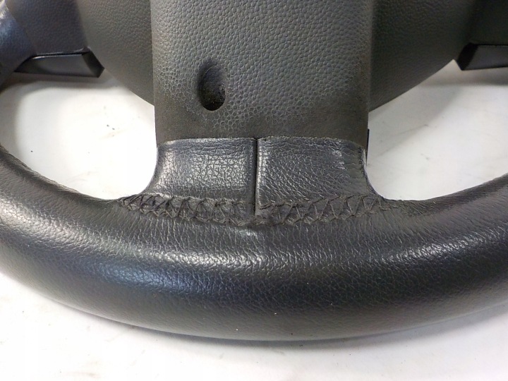 OPEL ZAFIRA B LIFT ASTRA H VOLANT KOLO CUIR 13326397