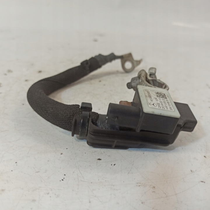 MERCEDES-BENZ A W177 A35 SERRE-CÂBLE NÉGATIVE A0009051910