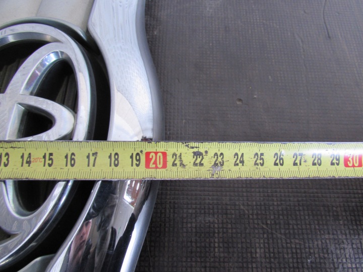 GRILLE GT51 TOYOTA AVENSIS T25 03-06 R.