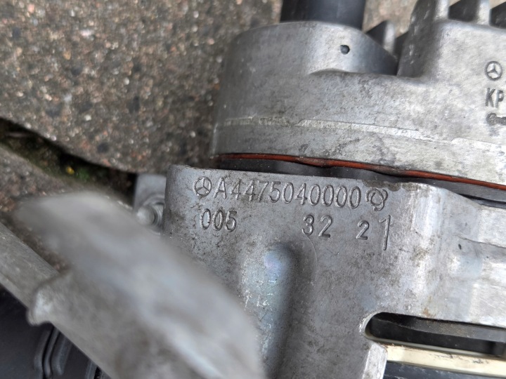 MERCEDES V-KLASA VITO W447 POMPE À EAU TUYAU DE DÉRIVATION ENSEMBLE A0005003800 2014