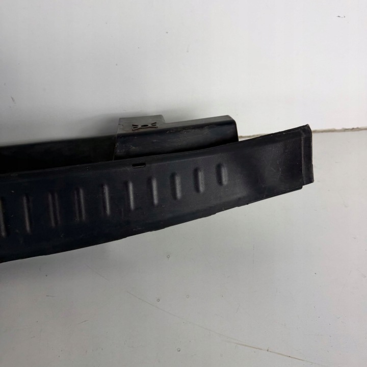 GLISSIÈRE FIXATION CENTRAL PARE-CHOCS ARRIÈRE PEUGEOT RCZ OE ORIGINAL YM21900977