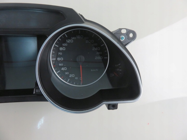COMPTEUR AUDI A5 (8T3) 1.8 TFSI CABD 8T0920931