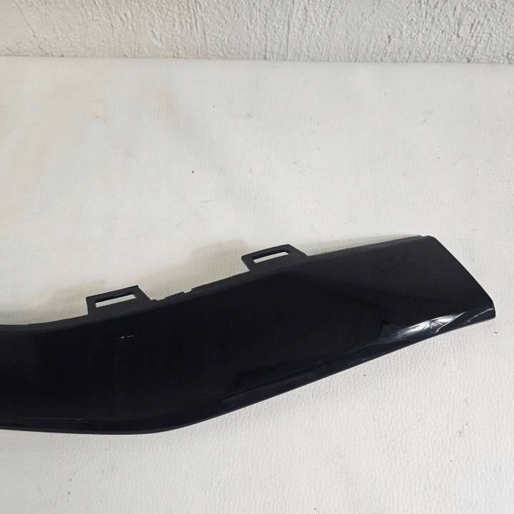 MOULURE PARE-CHOCS AVANT AVANT GAUCHE DROITE AUDI RSQ8 4M8