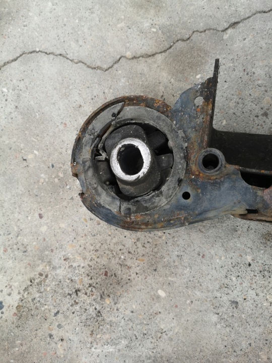 CHÂSSIS CHÂSSIS POUTRE MOTEUR AVANT AUDI A6 C6 4F0399313AD