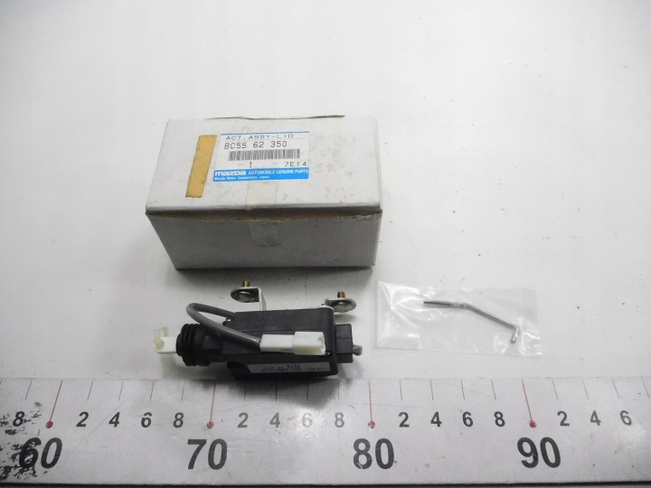 PETIT MOTEUR SERVOMOTEUR SERRURE CENTRAL MAZDA 323 F OE BC5S 62 350