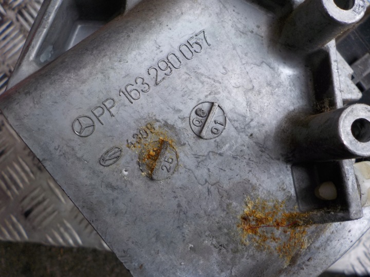 MERCEDES W163 ML PÉDALES FREINS GAZ EUROPE MANUEL