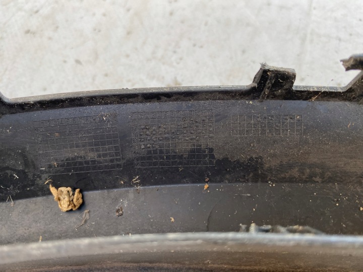 MERCEDES GLC X253 15- MOULURE GARDE-BOUE DROIT ARRIÈRE A2538851401