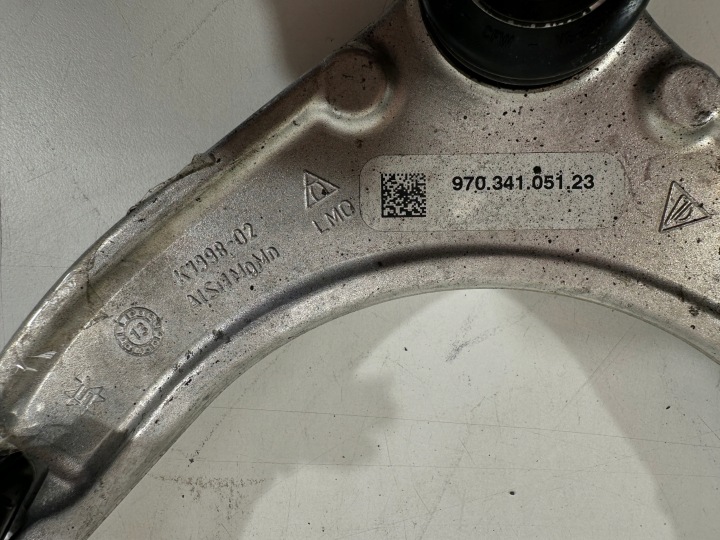 SUPÉRIEUR BRAS DE SUSPENSION PORSCHE PANAMERA 970 ORIGINAL EN TRÈS BON ÉTAT 97034105123